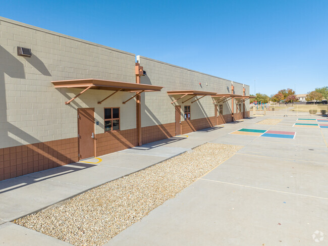 Goodyear's hub for learning: Desert Thunder Elementary in action.