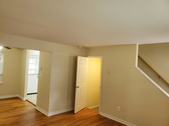 117 S Shenandoah Ave, Front Royal, VA 22630 - photo 5