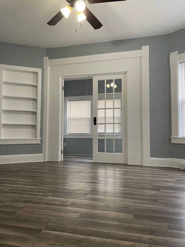 1592 Dwight St Unit 1st Floor, Springfield, MA 01107