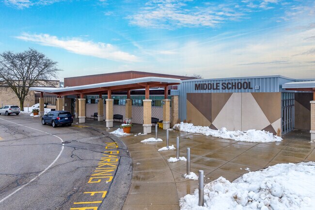 Brown Deer Middle/High School is one of the great options for students in Brown Deer.
