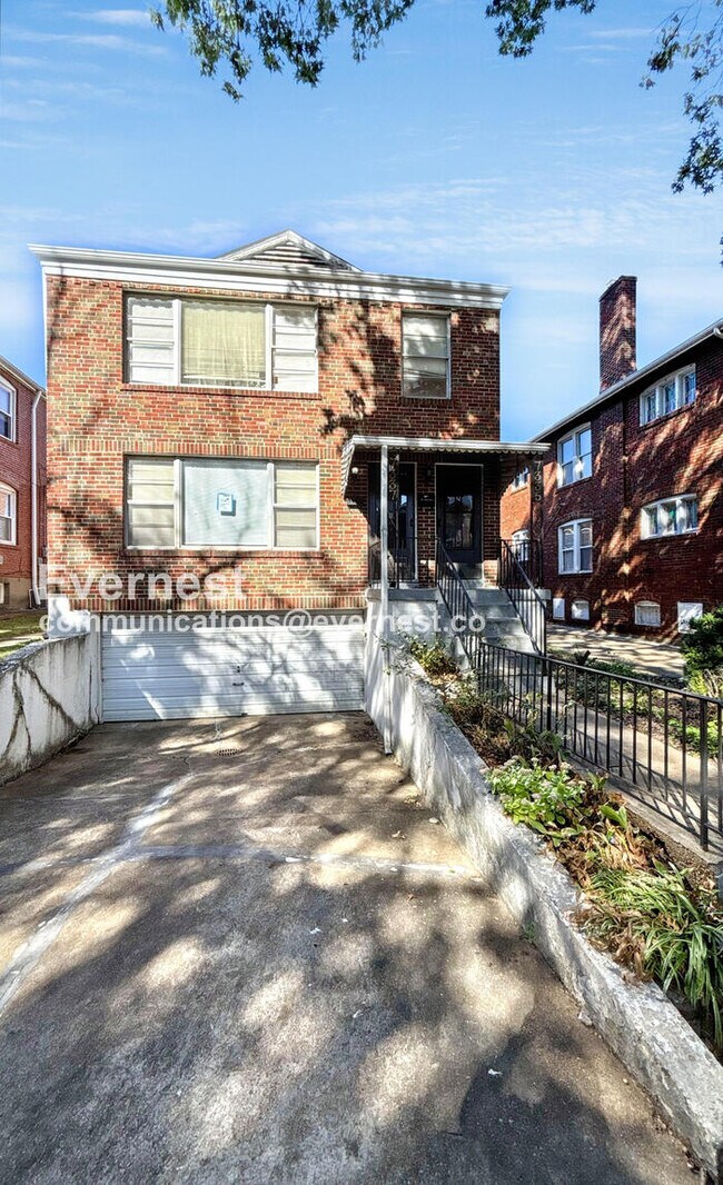 7337 Dartmouth Ave, University City, MO 63130