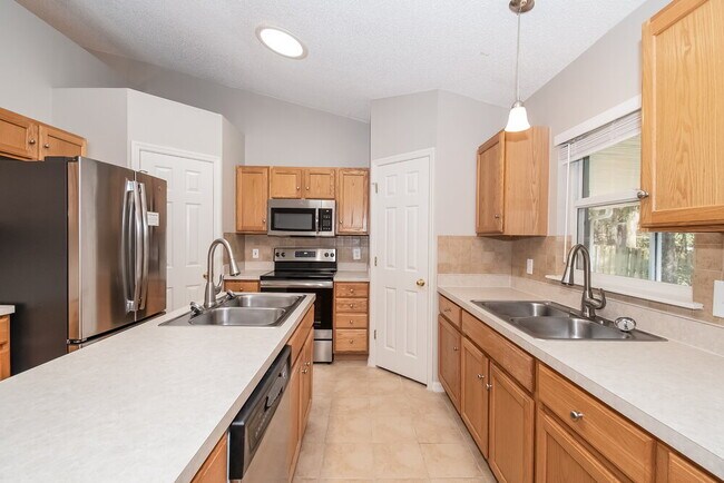 12451 Glenn Hollow Dr, Jacksonville, FL 32226 - photo 5