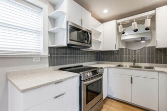 811 N Pleasant St Unit . A, Springdale, AR 72764