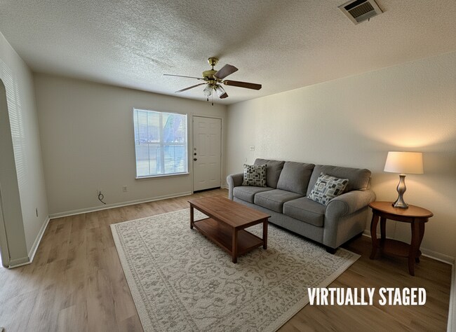 2909 Cantabrian Dr unit B, Killeen, TX 76542 - photo 3