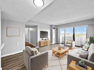 615 Park St, Des Moines, IA 50309