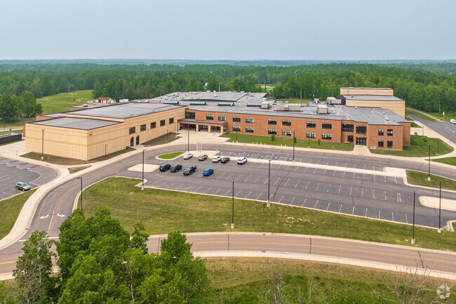 Hermantown Middle-Senior High School  has 646 students in middle school and 671 students in high school.