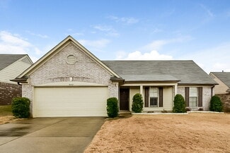 8262 Willow Dr, Southaven, MS 38671