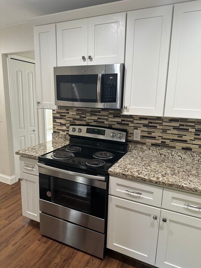 13366 North Rd, Fenton, MI 48430 - photo 2