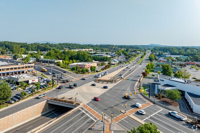 I29 and I250 make for an easy commute anywhere outside of Rio.
