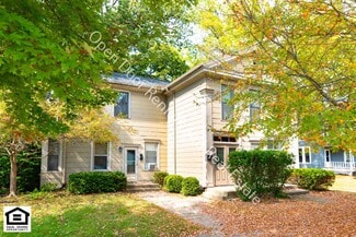 1335 S Jackson St Unit 1335 S Jackson Unit #4, Auburn, IN 46706