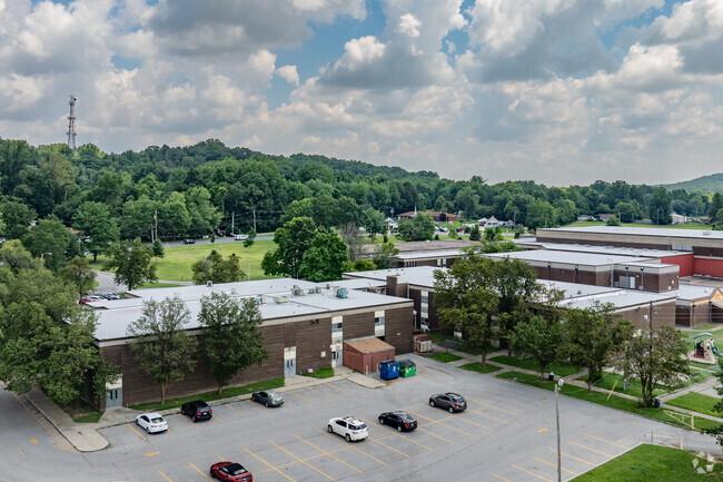 Trunnell Elementary School has a 17 to 1 student to teacher ratio.