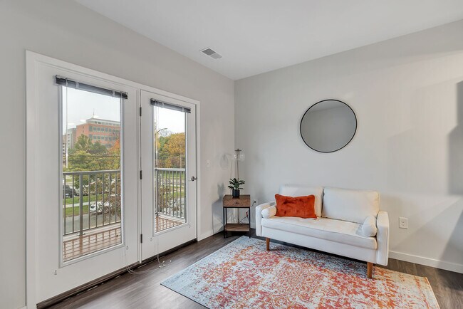 Metro Place Apartments, Lansing, MI 48933 - photo 6