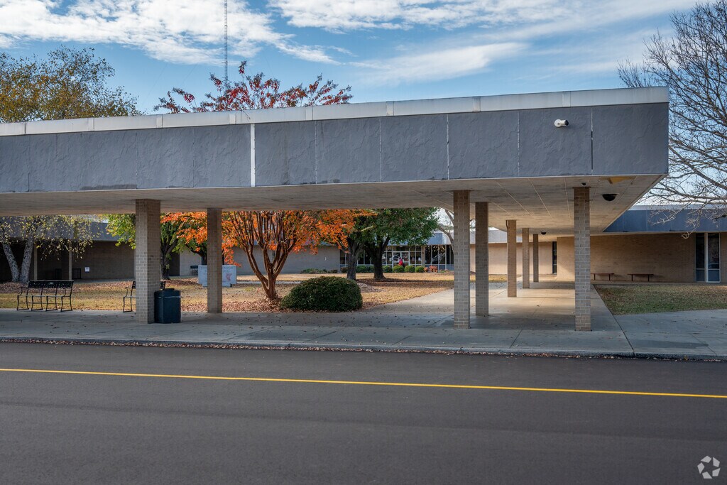 Chester Senior High School, Rankings & Reviews