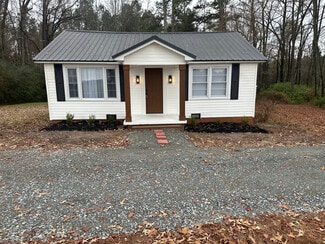 5167 McLean Chapel Church Rd, Bunnlevel, NC 28323