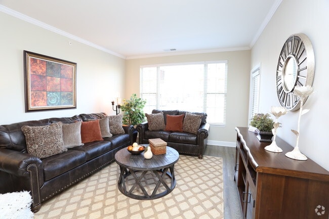 2BR, 2BA - 1,263 SF - Hadley - Living Room