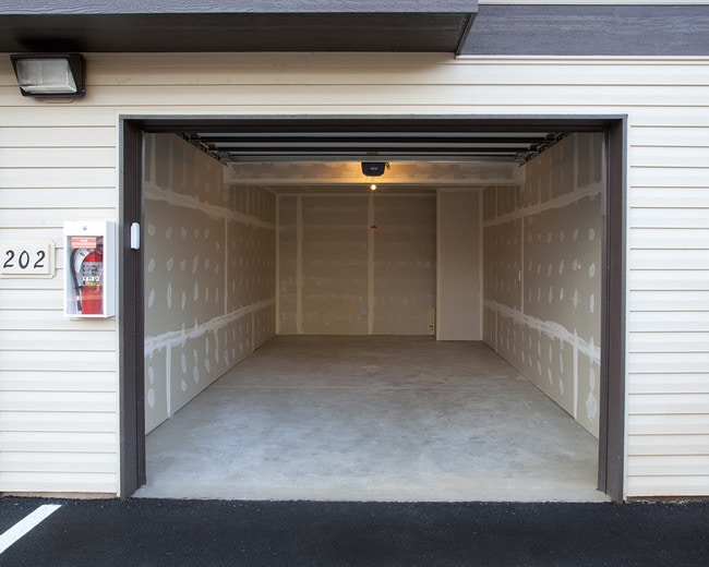 Residences at Whispering Hills, Pullman, WA 99163 - photo 5