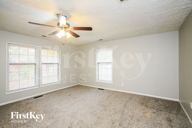 7036 Tina Dr, Indianapolis, IN 46214 - photo 4