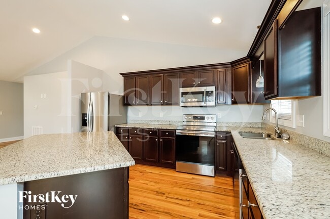 7761 Sarah Dr, Denver, NC 28037 - photo 6