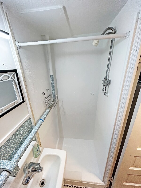 208 2nd St S unit 4, Hallock, MN 56728 - photo 3