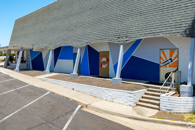 Tabernacle Christian Academy offers a faith based education.