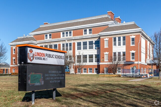 Linden Public School No. 1 serves 374 students with a low student-teacher ratio of 9:1.