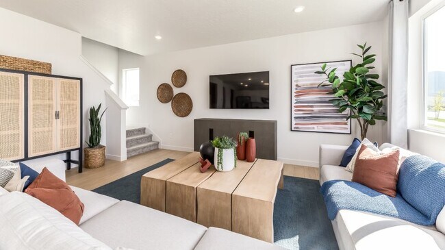 2014 E Swallow Dr, Eagle Mountain, UT 84005 - photo 5