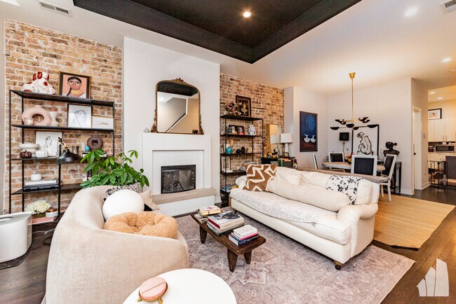 812 S Oakley Blvd unit 2, Chicago, IL 60612 - photo 4