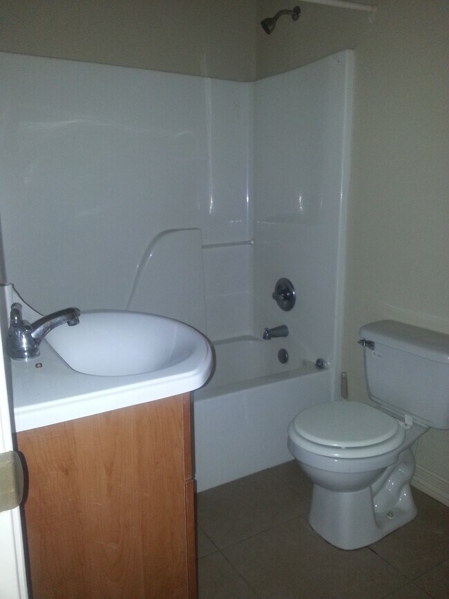 2530 Liberty St unit 4, Beaumont, TX 77702 - photo 5