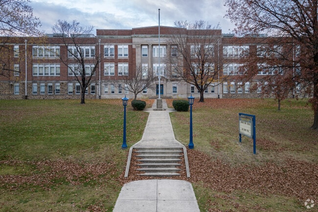 Golden Ring Middle School serves students from 6th through 8th grade.