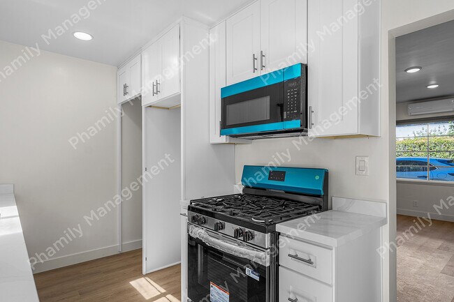 426 S Los Robles Ave unit C, Pasadena, CA 91101 - photo 7
