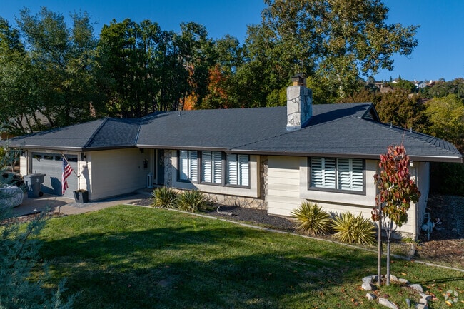 Find your perfect home in Clover Valley Woods.