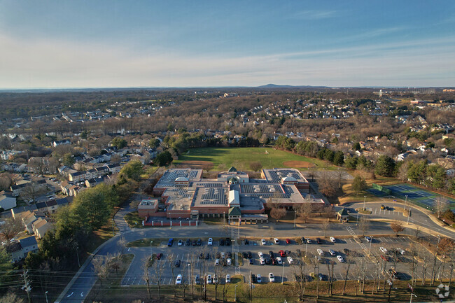 Roberto Clemente Middle School serves students of Montgomery County.