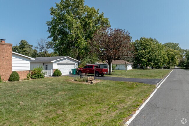 Devonshire contains mostly smaller, one-story homes on large lots.