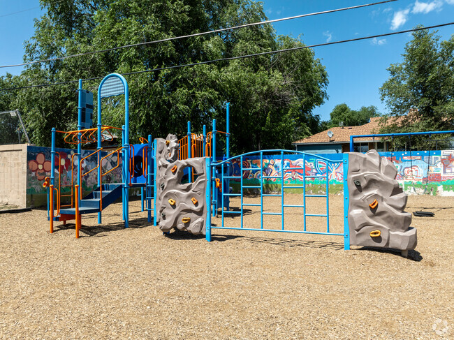 Dual Immersion Academy educates kids from Pre K-8th grade.