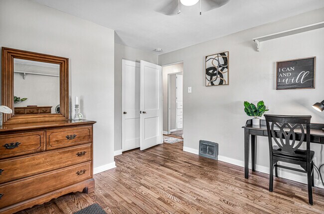 1704 S 21st St, Sheboygan, WI 53081 - photo 6