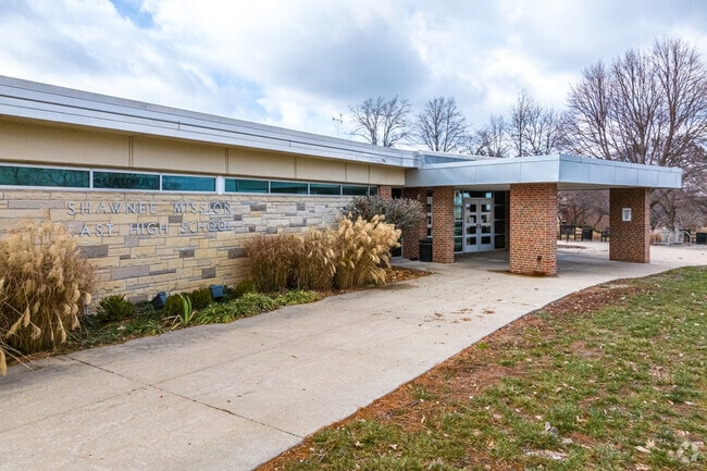 More than 1,500 students attend Shawnee Mission East.