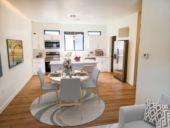 Theodora Rowhomes, Eau Claire, WI 54701 - photo 3