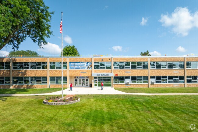 Guilford High School is located in Rockford, IL.