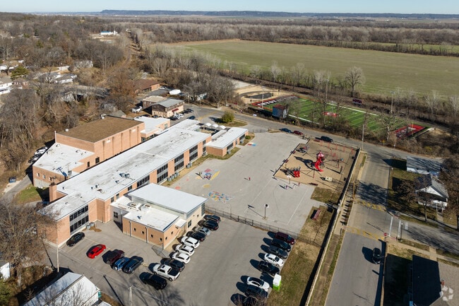 Crystal City Elementary has a vibrant and engaging learning environment in Crystal City, MO.