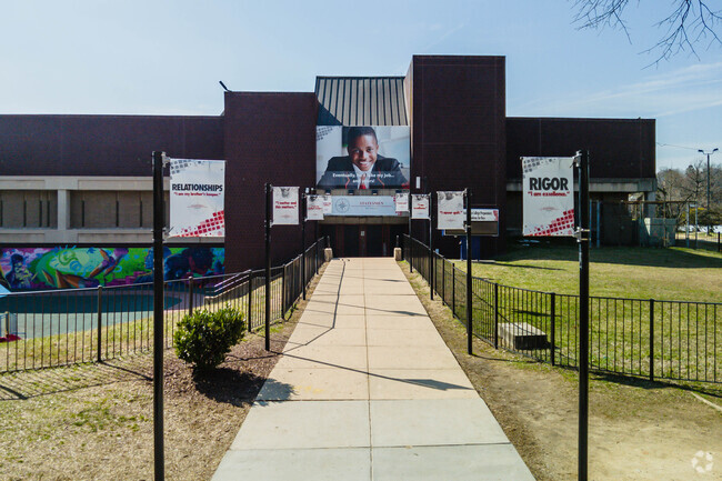 Statesman College Preparatory Academy for Boys PCS