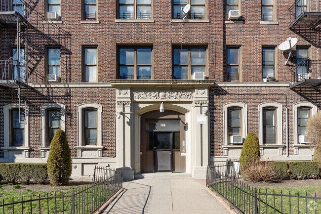 Experience history in this beautifully preserved prewar apartment building  in Lefferts Gardens.
