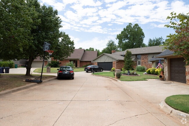 Almost every road in Lansbrook leads to a cul-de-sac.