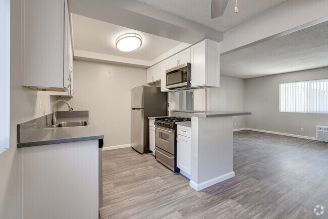 Mona Lisa, Pico Rivera, CA 90660 - photo 2