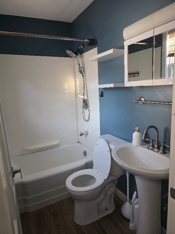 560 Pine St unit 1, Manchester, NH 03104 - photo 6