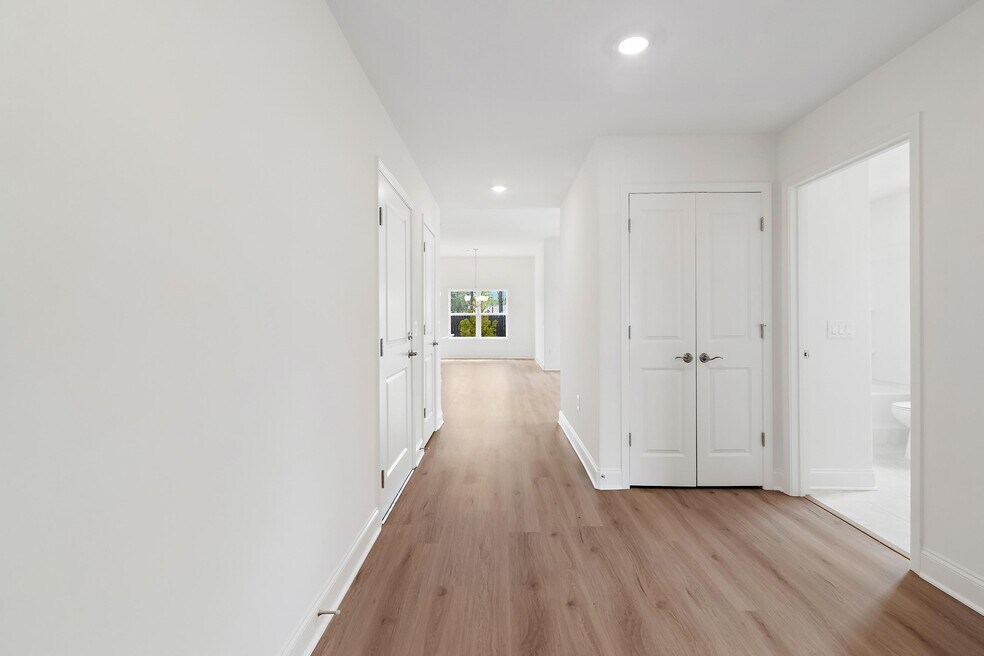 1216 Cedarcrest Blvd, Acworth, GA 30101 - photo 1