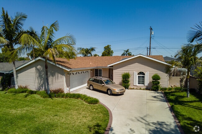 Beautiful ranch homes are the norm in La Mirada.