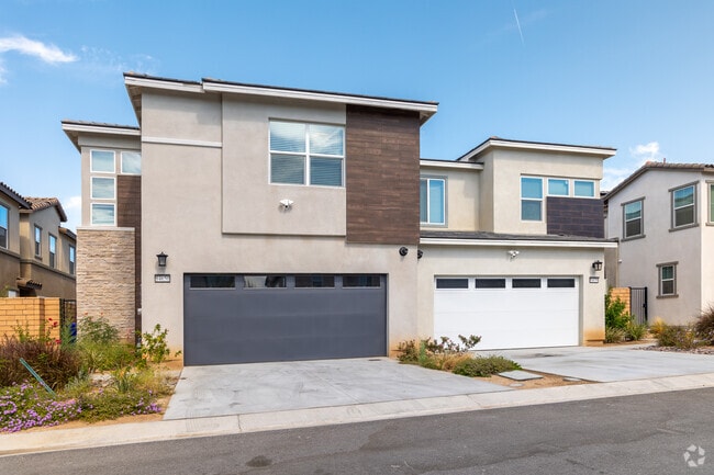 Enjoy spacious living with stunning views in Indio City’s houses.