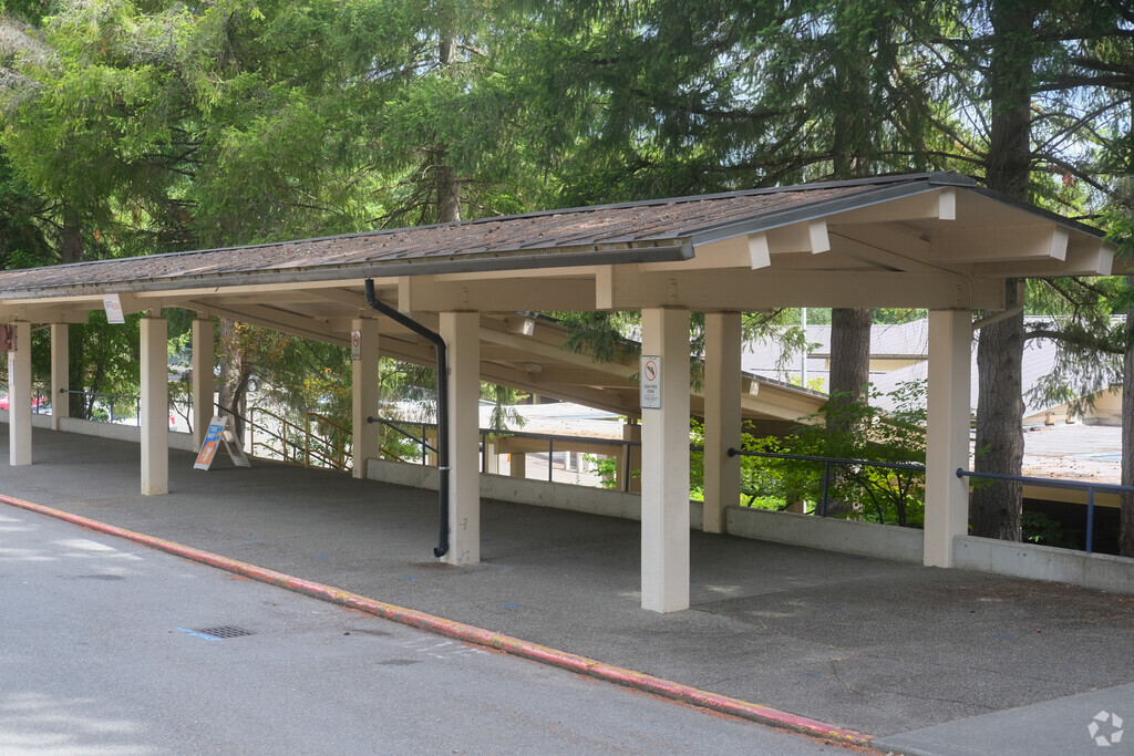 Fairwood Elementary School in Cascade-Fairwood.