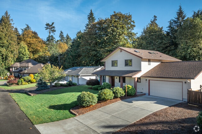 Homes with ample garage space are seen in Littlerock.