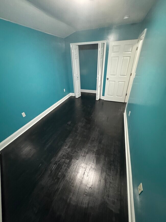 12613 180th St, Jamaica, NY 11434 - photo 6